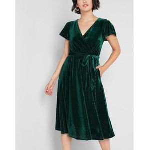 NWT ModCloth Green Velvet Vintage look Midi Wrap Front Dress Size S w/ Pockets!